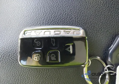 2017 Jaguar F-Pace 35T R-Sport z USA, uszkodzony, nr VIN SADCL2BVXHA055350